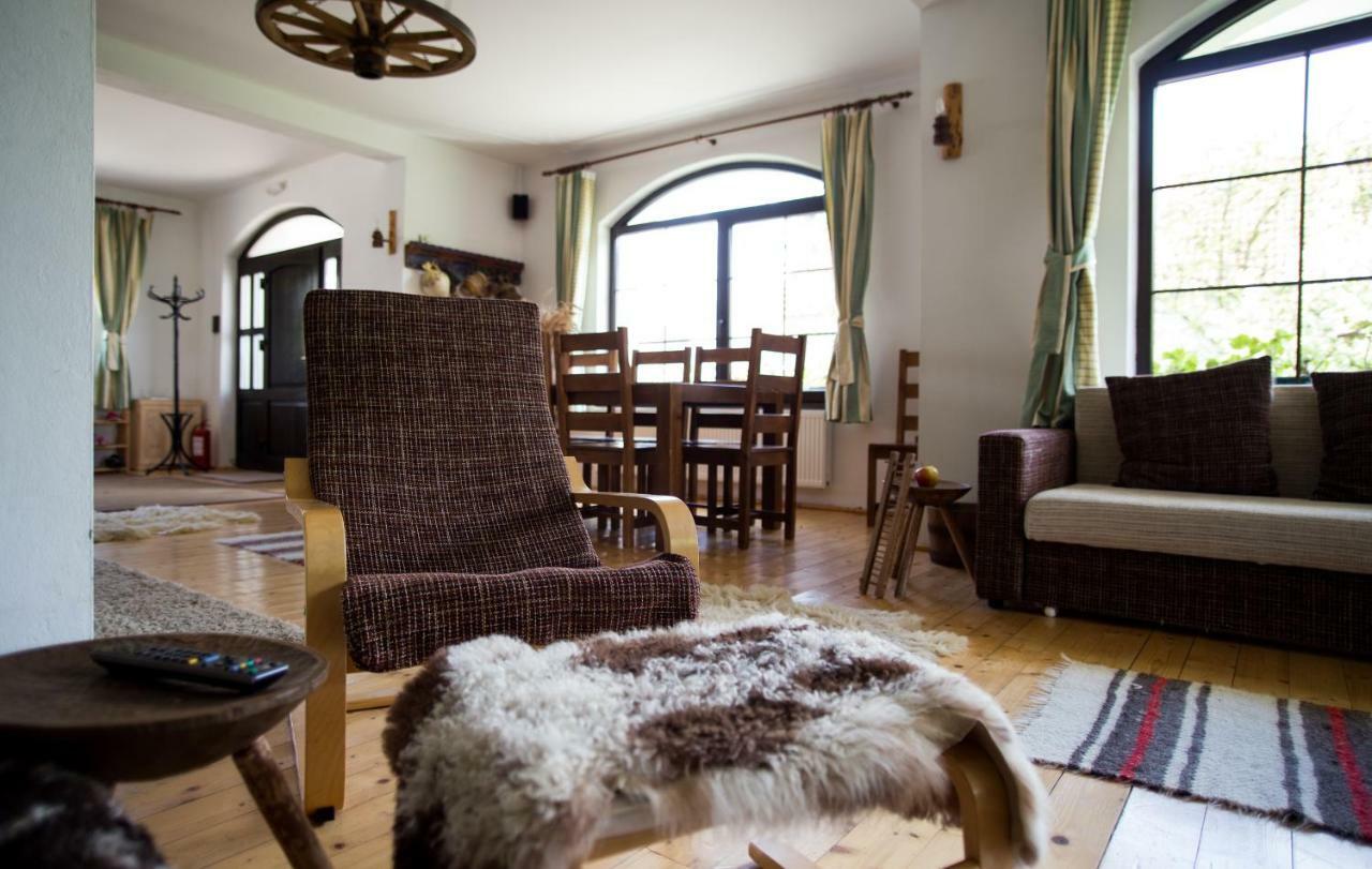 Casa Mosului - Transfagarasan Bed & Breakfast Кырцишоара Экстерьер фото